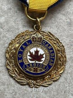 VINTAGE ROYAL CANADIAN LEGION MEDAL 10K GOLD BIRKS Very RARE