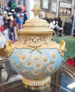 Very Fine & Rare Antique 19th Century Royal Worcester Lidded Daisy Potpourri Vas