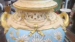 Very Fine & Rare Antique 19th Century Royal Worcester Lidded Daisy Potpourri Vas