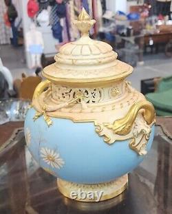 Very Fine & Rare Antique 19th Century Royal Worcester Lidded Daisy Potpourri Vas