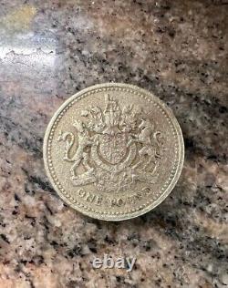 Very RARE Uncirculated 1983 Royal Arms One Pound Coin Old Style One Pound