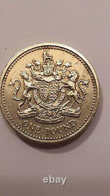 Very RARE Uncirculated 1983 Royal Arms One Pound Coin Old Style (One Pound)