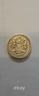 Very RARE Uncirculated 1983 Royal Arms One Pound Coin Old Style One Pound