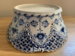 Very Rare 1966 Royal Copenhagen Blue Fluted Full Lace Fruit Basket 1/1061 EUC