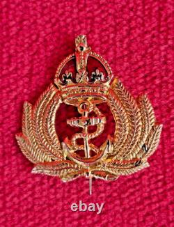 Very Rare Beautiful 9c Gold & Enamel WW2 Royal Navy Sweetheart Brooch
