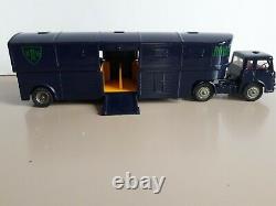 Very Rare Code 3 Corgi Bedford Artic Horse Box, Royal Horse Transport Livery