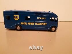 Very Rare Code 3 Dinky 581/981 Horse Box, In Livery Royal Horse Transport. Hrh