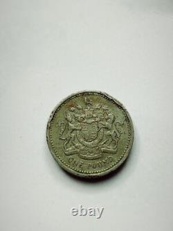 Very Rare Queen Elizabeth One Pound Coin 1983 Error Royal Arms DECUS ET TUTAMEN