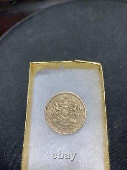 Very Rare Royal Arms One Pound 1983 coin- Elizabeth II D G REG FD