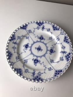 Very Rare Royal Copenhagen #1086Full laced Excellent Quality Plate