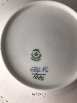 Very Rare Royal Copenhagen #1086Full laced Excellent Quality Plate