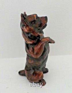 Very Rare Royal Doulton Cairn Terrier Begging Hn 2589 Rare Colourway Perfect