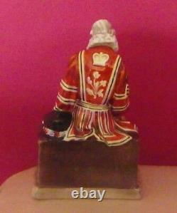 Very Rare Royal Doulton Character Figure Yeoman Of The Guard Hn 2122 Mint