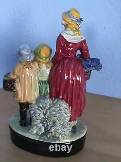 Very Rare Royal Doulton Figurine Lavender Seller & Children