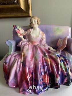 Very Rare Royal Doulton Figurine Sweet And Twenty HN1549