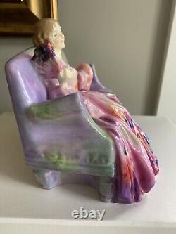 Very Rare Royal Doulton Figurine Sweet And Twenty HN1549