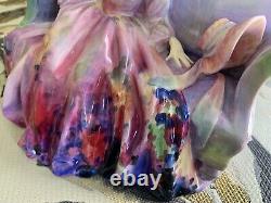 Very Rare Royal Doulton Figurine Sweet And Twenty HN1549