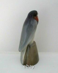 Very Rare Royal Doulton Swallow On Rock Hn 136 Excellent