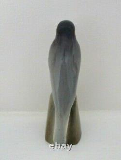 Very Rare Royal Doulton Swallow On Rock Hn 136 Excellent