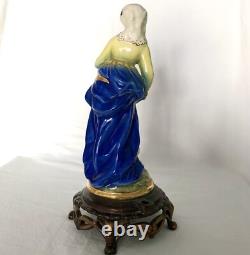 Very Rare Vintage Porcelain Canadian Made 10.5 Royal York Lamp Stand & Statue