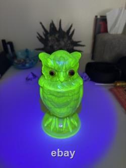 Very rare Summit / Imperial Glass Candy Jar Owl Vaseline Uranium Iridescent Mint