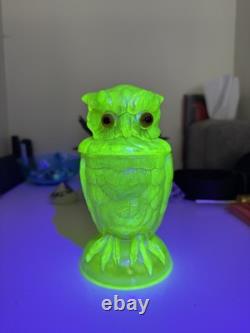 Very rare Summit / Imperial Glass Candy Jar Owl Vaseline Uranium Iridescent Mint