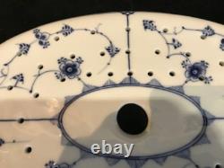 Very rare large draining plate Royal Copenhagen Musselmalet 1895 35.5 x 24 cm