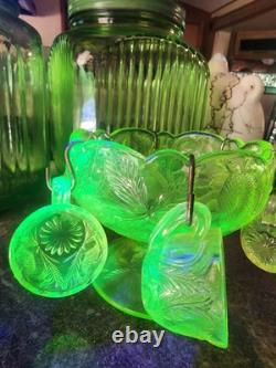 Vintage 1930s Boyd Imperial Uranium Glass Tea Cup Set With 6 Cups Very Rare