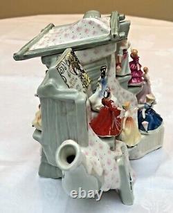 Vintage Paul Cardew Tiny Pretty Ladies Market Stall #1495 Mint Very Rare