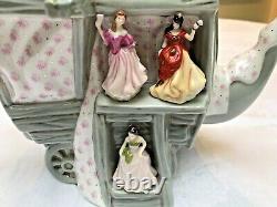 Vintage Paul Cardew Tiny Pretty Ladies Market Stall #1495 Mint Very Rare