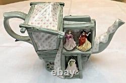 Vintage Paul Cardew Tiny Pretty Ladies Market Stall #1495 Mint Very Rare