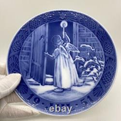 Vintage Royal Copenhagen Jul 1951 Christmas plate Angel With Candle Very Rare
