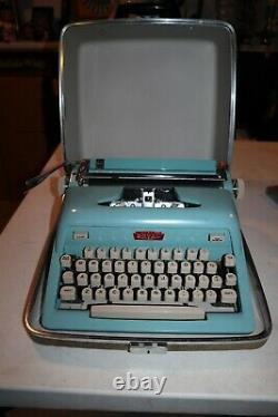 Vintage Royal Futura 600 Typewriter Aqua Blue withCase VERY Clean RARE