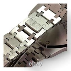 WithBox Audemars Piguet Royal Oak 36 mm Very Rare Red Dial Steel Watch 14790ST